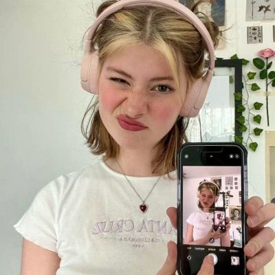 European and American avatars of girls are cold, domineering and melancholy. A collection of pictures of European and American avatars of super-personalized girls.