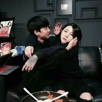 Super sweet and sultry couple avatars, half of each person, romantic real person WeChat avatar pictures
