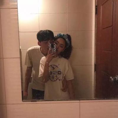 Stylish and good-looking couple avatars, one man and one woman, a collection of sweet and loving couple real-life WeChat avatars