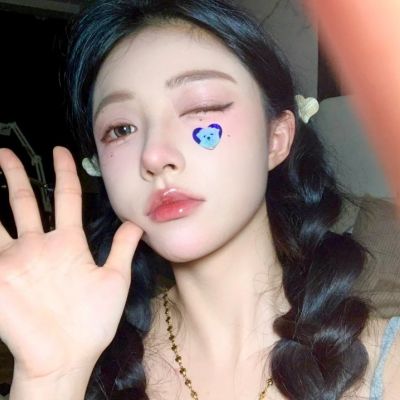 2022气质女人微信头像