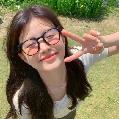 2022气质女人微信头像