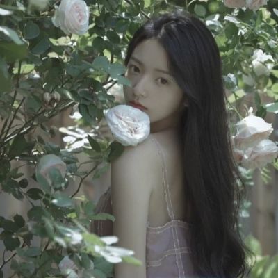 比较撩人的头像女生高清图片