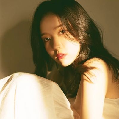比较撩人的头像女生高清图片
