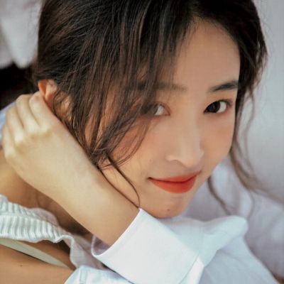 比较撩人的头像女生高清图片