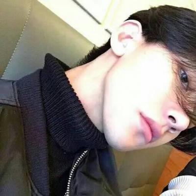 Handsome avatar of a boy, domineering, cold and cool. A collection of super cool boys' real-life WeChat avatar pictures.