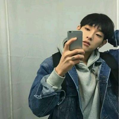 Boy's avatar is clean, fresh, handsome, high-definition and cold. A complete collection of temperamental boys' real-life WeChat avatar pictures.