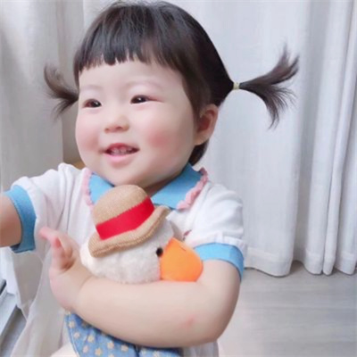 Douyin super popular cute pictures of adorable babies, HD couple avatars of a boy and a girl cute baby