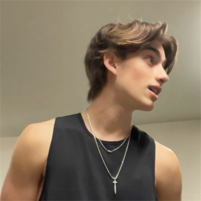 European and American boys' avatars are ins style, sunny and handsome. A collection of European and American male heads that are mature, stable and high-end.