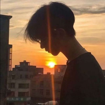 Pure young boy's sunny avatar male picture full of vitality Boy's avatar is simple, clean and good-looking WeChat header