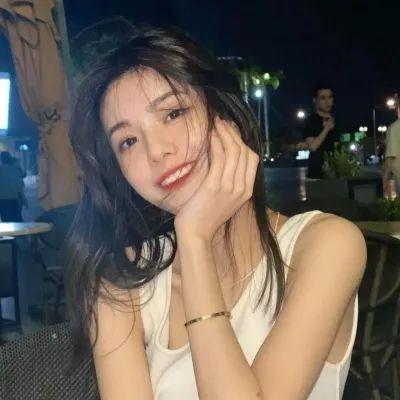 2022 beautiful girl's avatar is very temperamental, super pretty and very popular. The female head is gentle, clean and has a super cool temperament.