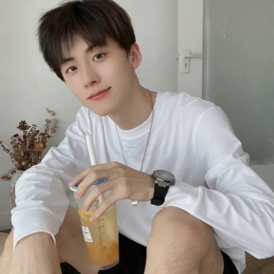 Refreshing, gentle and handsome boys TikTok avatar 2022 real person cool, domineering and handsome boys head