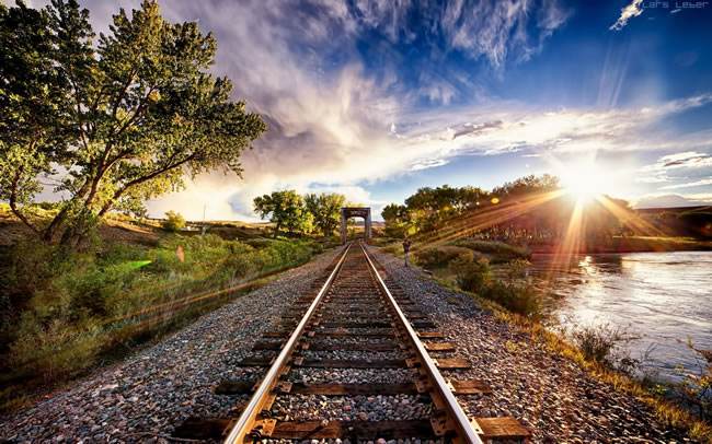 A collection of beautiful railway scenery pictures