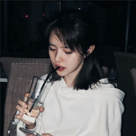 唯美图片女生侧脸伤感(7)