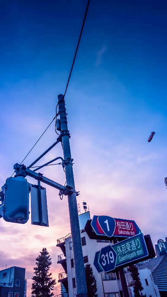 Beautiful pictures of city streets, pictures of Japanese streets with artistic conception