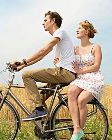 Beautiful pictures of couple riding bicycles