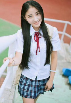 Beautiful and charming photos of pure and beautiful school belle
