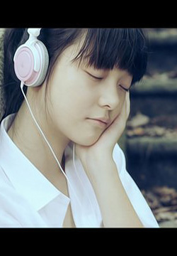 A collection of non-mainstream beauties wearing headphones