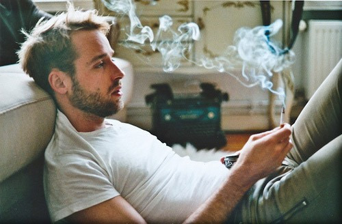 Pictures and photos of European and American men smoking