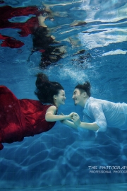 underwater red wedding photos