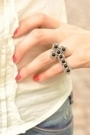 Beautiful pictures of rings from non-mainstream love fairy tales, still life pictures with beautiful artistic conception